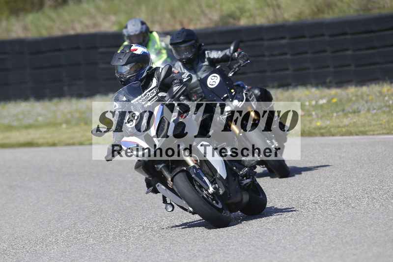 /01 02.04.2026 MAZ ADR/Gruppe gelb Gruppe gruen/69